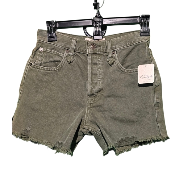 We The Free Green Jean Shorts Distressed Raw Hem Size 24 - Picture 1 of 4